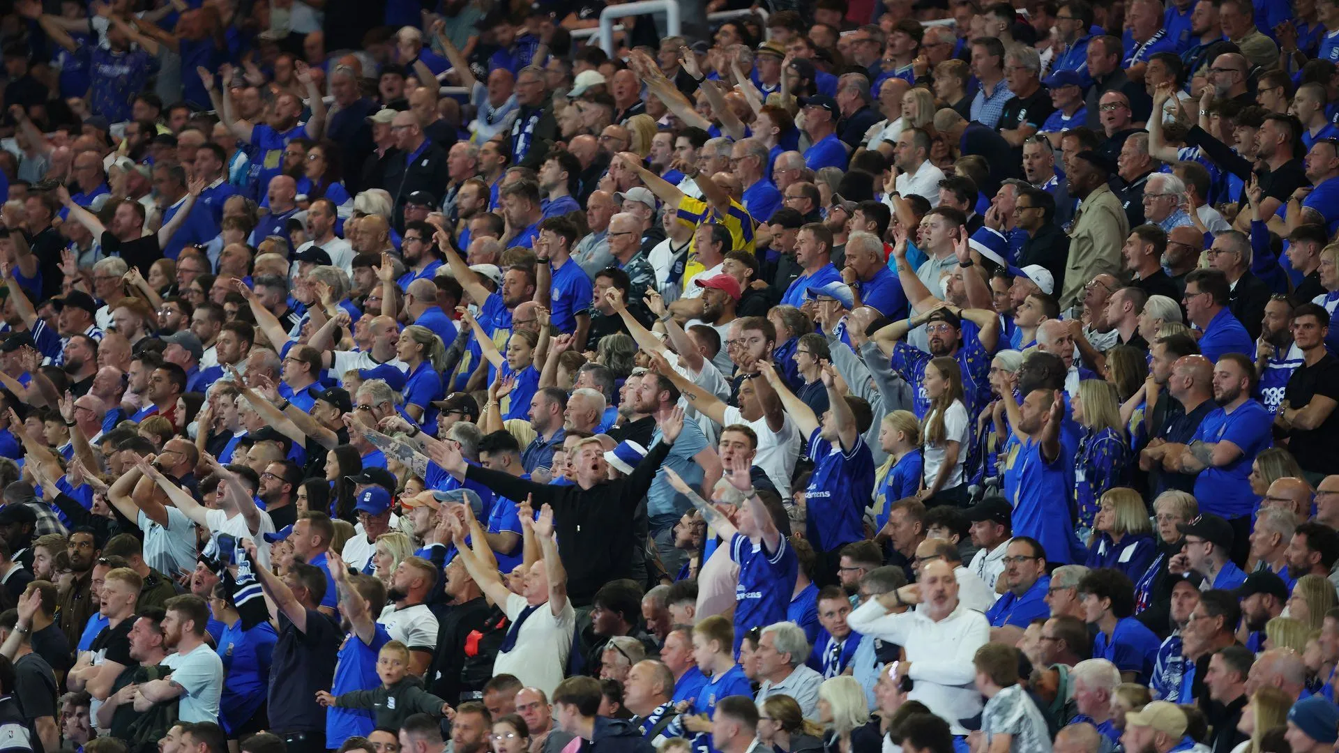 Birmingham City thắng Millwall 4-0 tại sân St. Andrew's