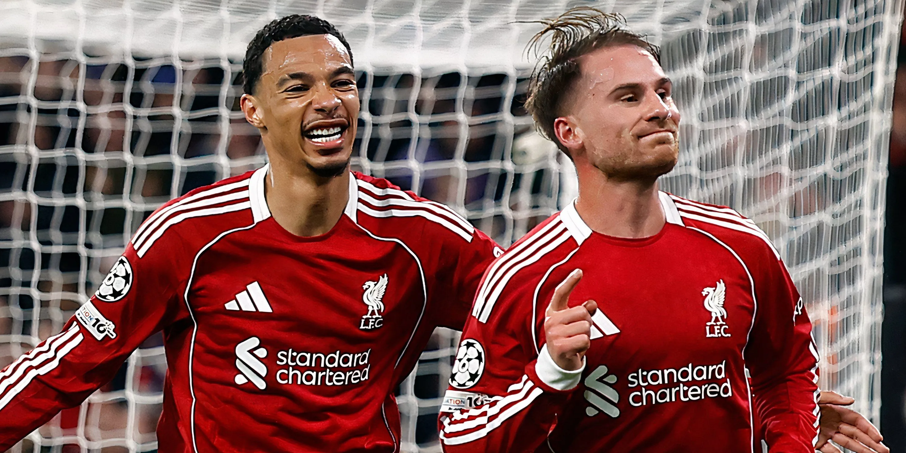 Cờ cổ vũ Liverpool tung bay trên sân Anfield