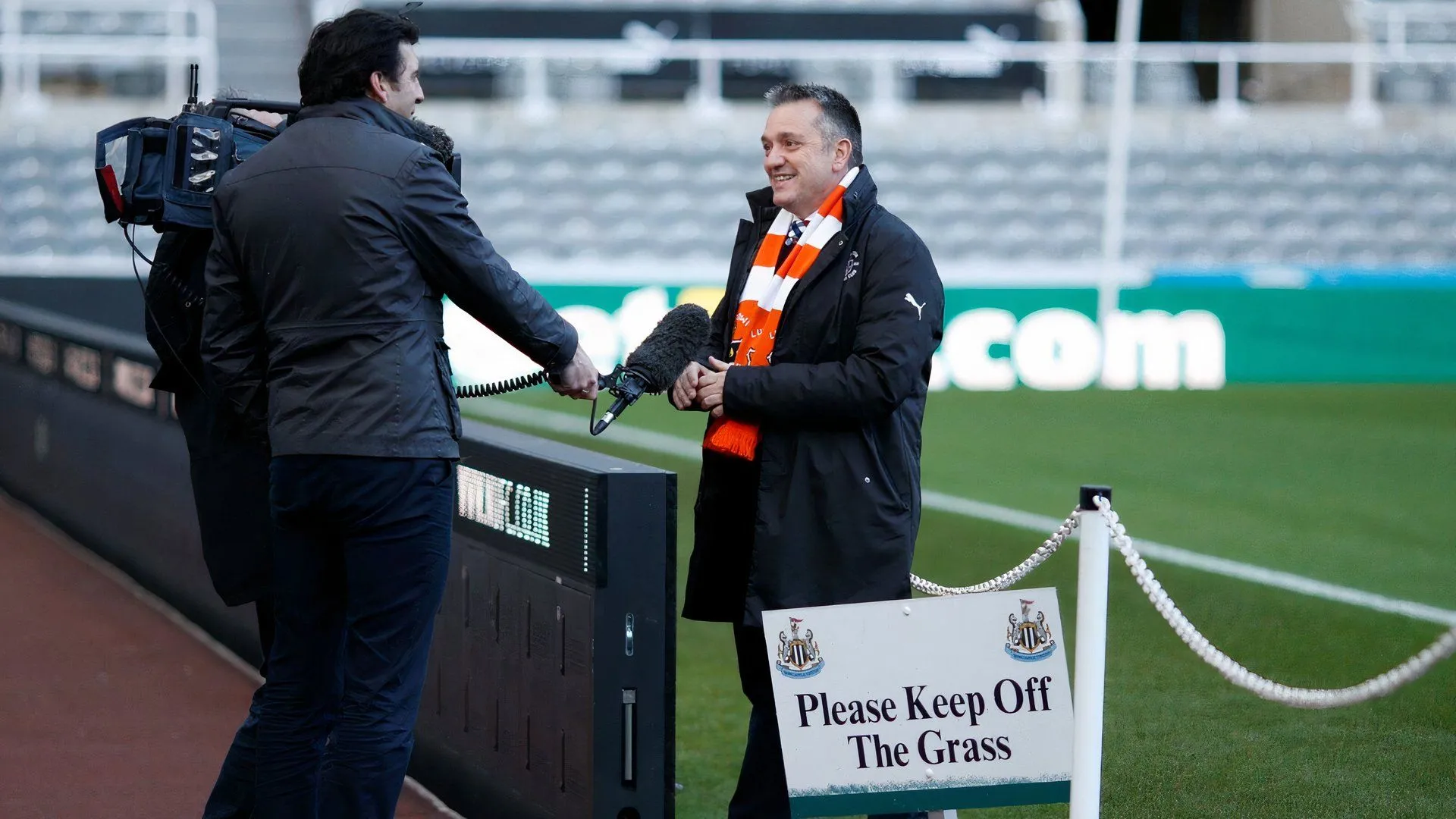 Giám đốc điều hành Gary Sweet tại Luton Town