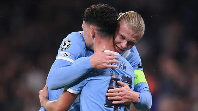 Phil Foden tỏa sáng cùng đồng đội Erling Haaland trong trận gặp Borussia Dortmund